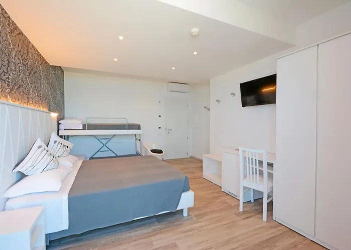 Kent 3* ריצ'יונה