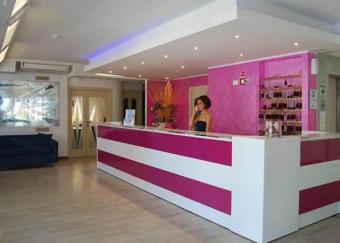 فندق Kent ريتشيوني