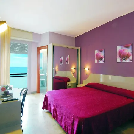 Kent Hotel 3*