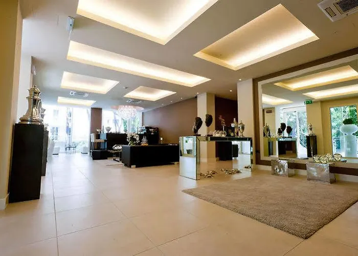 Kent Hotel 3*